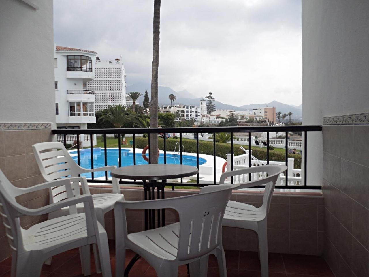 Palmeras 9 Menyber Nerja Exterior photo